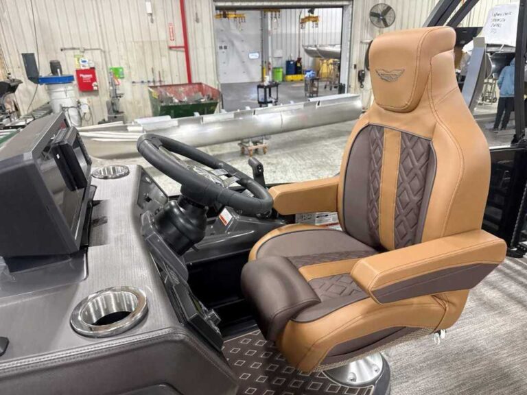 2026 Bennington 24MSB - SPS+ - Blackout US-ETWS9256J526 [photo 17]